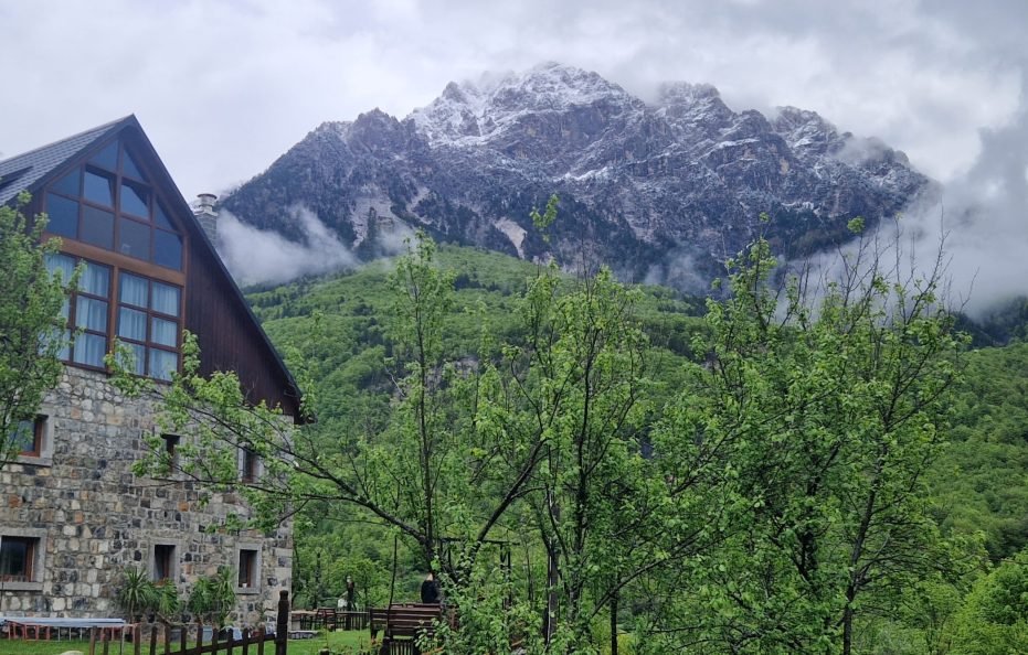 #6003-Molla Guest House-Theth