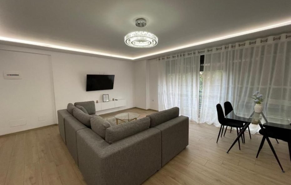 #1000-New Bazaar Apt -Tirana