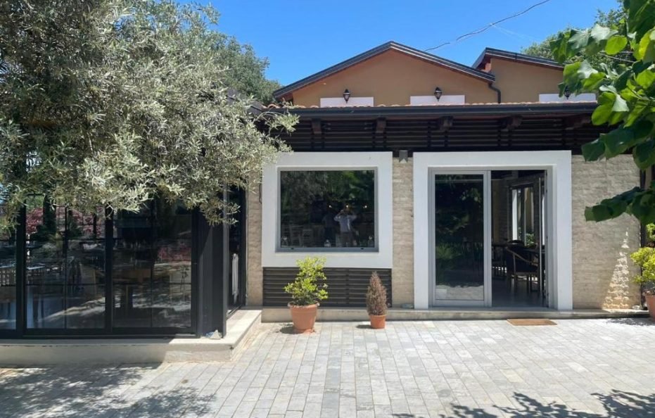 #0208- Hotel Labiatan – Lake Shkodra