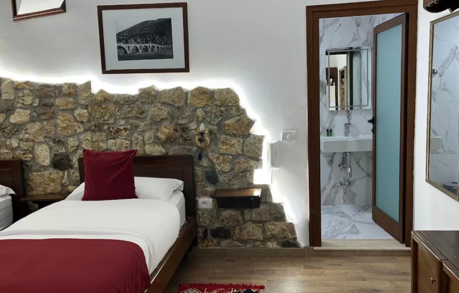 #9000 – Hotel Berati – Berat
