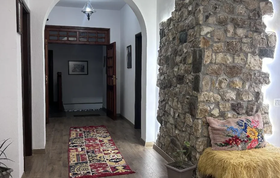 #9000 – Hotel Berati – Berat
